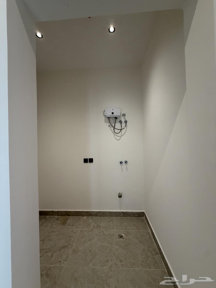 4 bedroom apartment in Al Basateen, Eastern Province 7