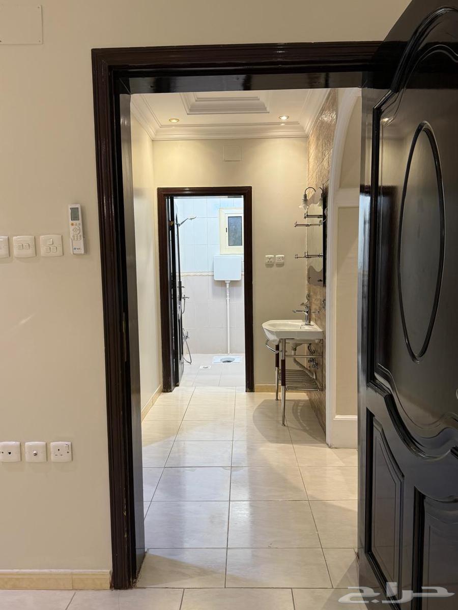 4 bedroom apartment in Al Salam, Madinah 13