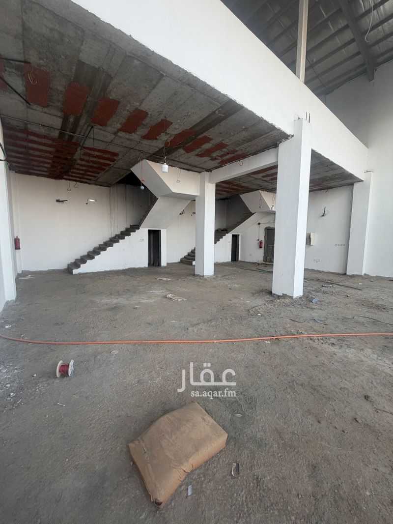 shop in As Sikkah Al Hadid, Madinah 2