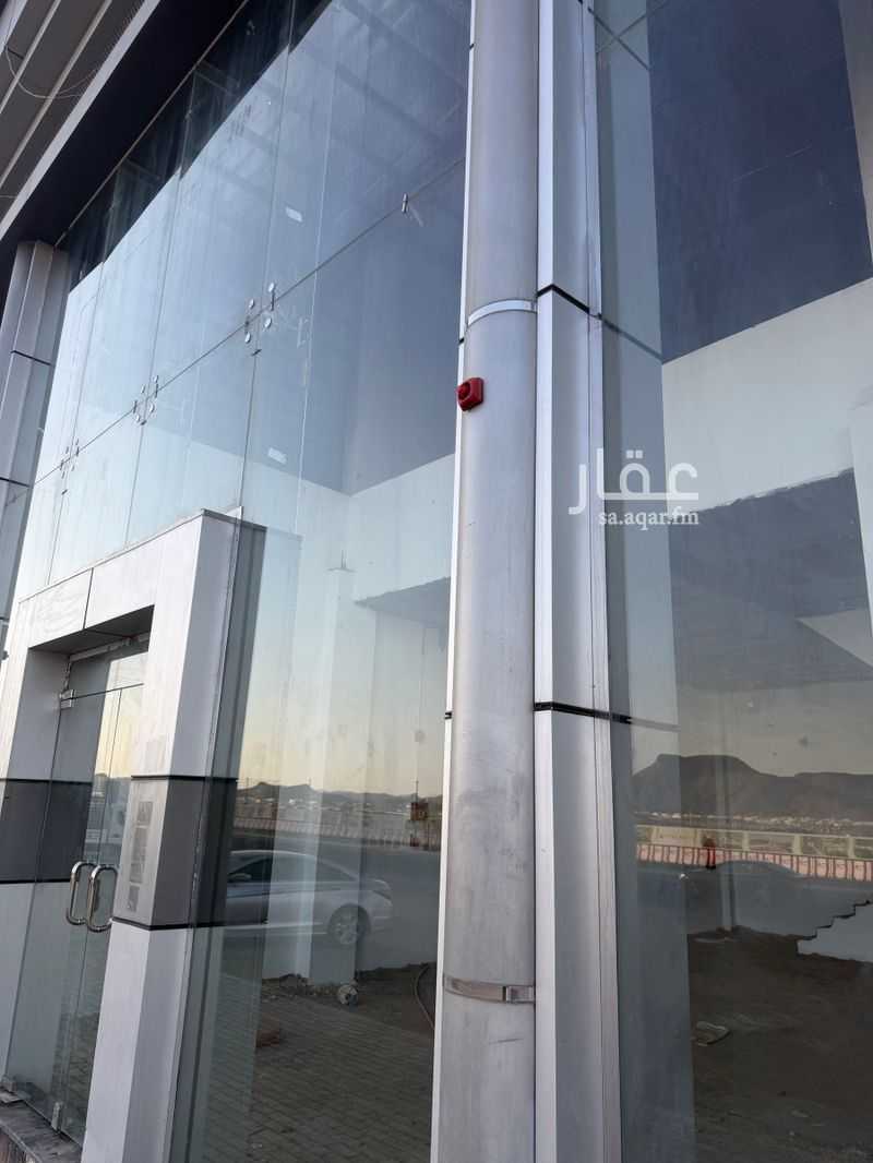 shop in As Sikkah Al Hadid, Madinah 22