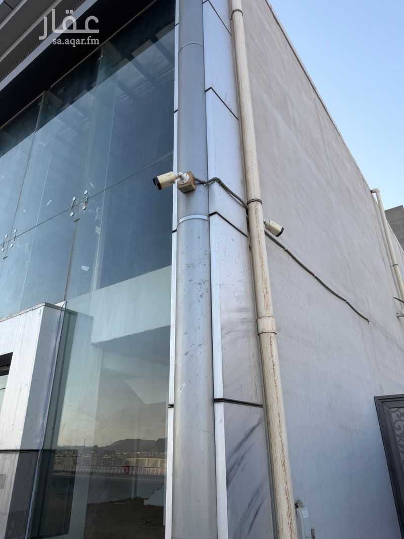 shop in As Sikkah Al Hadid, Madinah 20