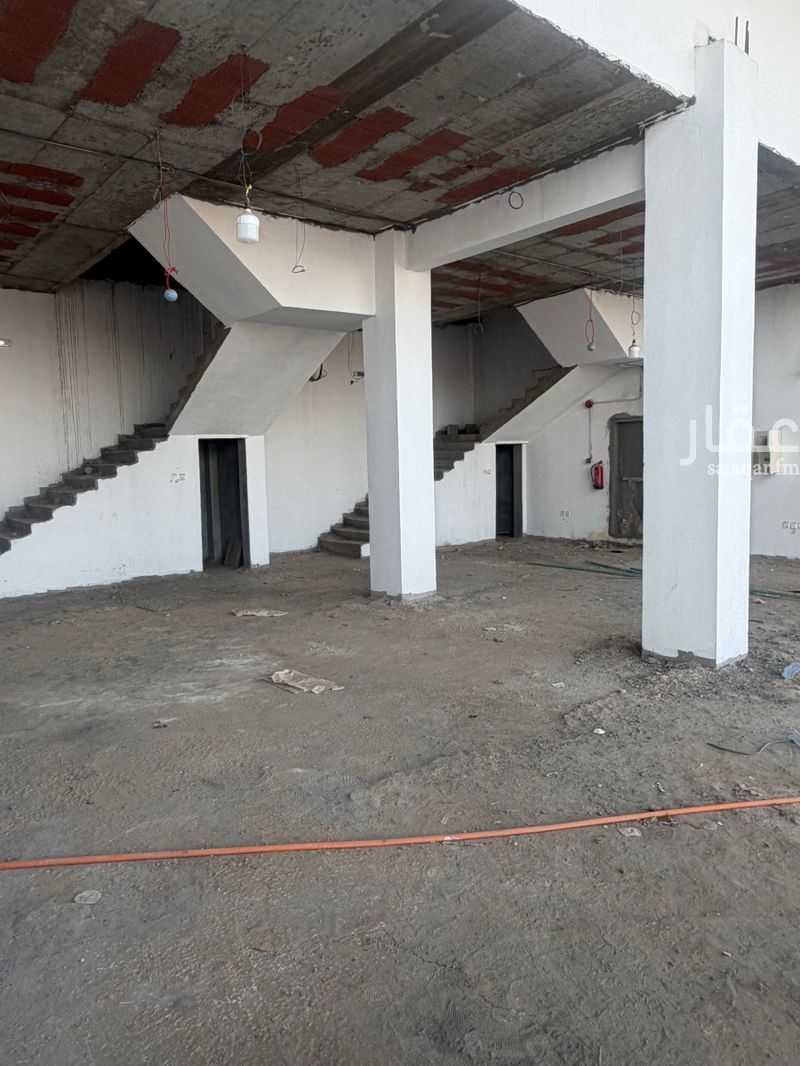 shop in As Sikkah Al Hadid, Madinah 5