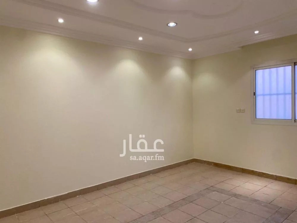 أرض 695 م² في التعاون 13