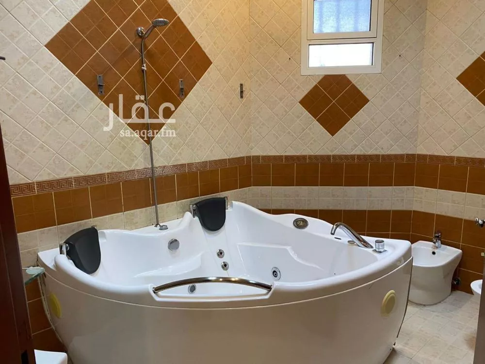 أرض 695 م² في التعاون 17