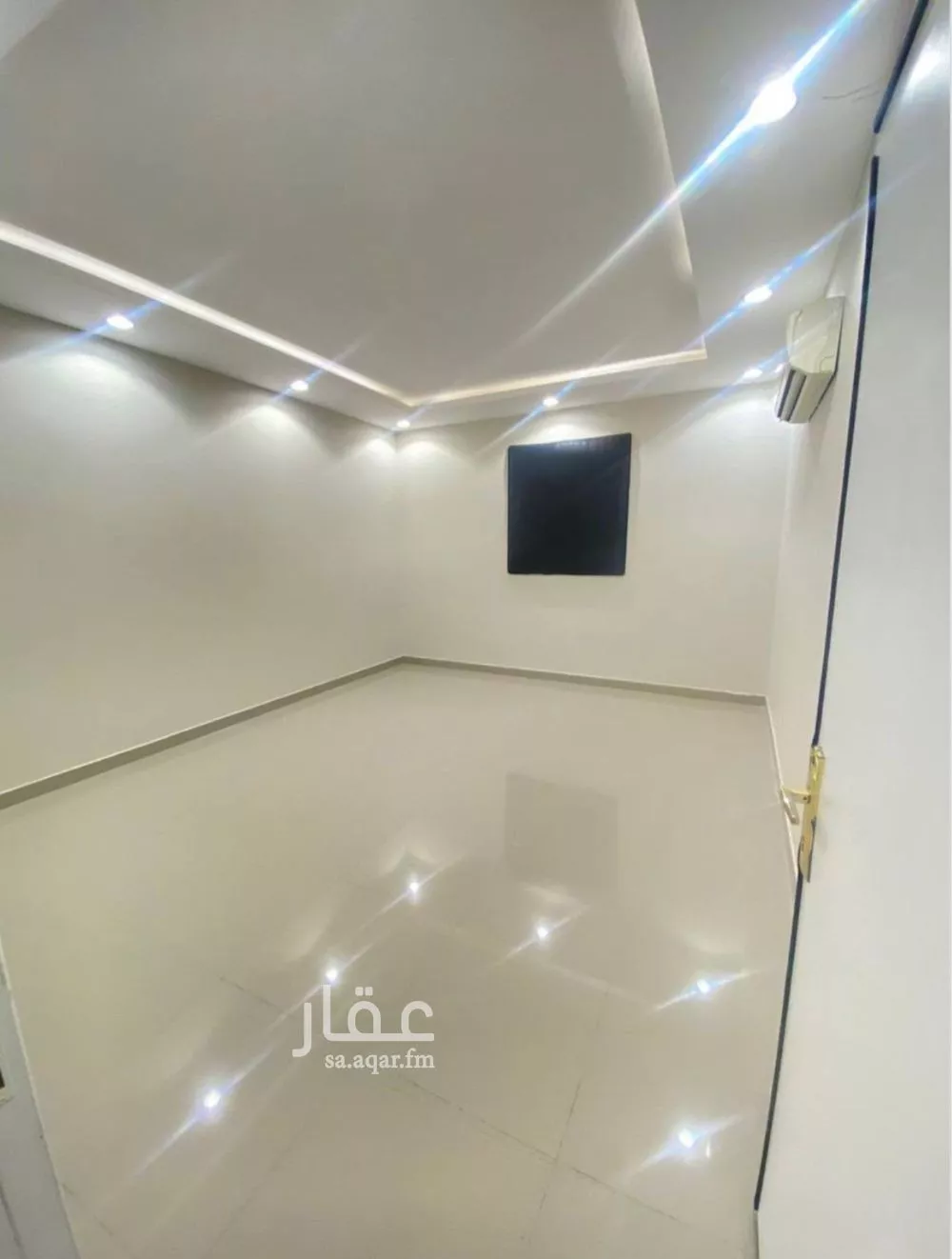 شقة 1 غرف في الملقا 6
