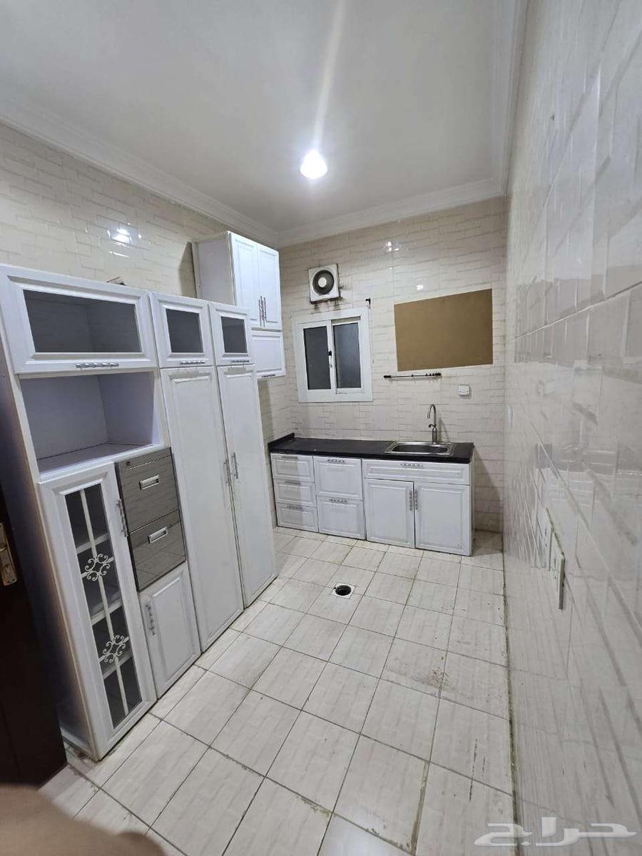 2 bedroom apartment in Muraykh, Jeddah 10