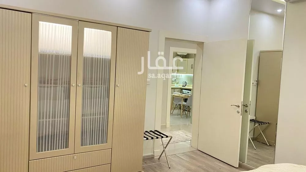3 bedroom apartment in Al Malqa 8
