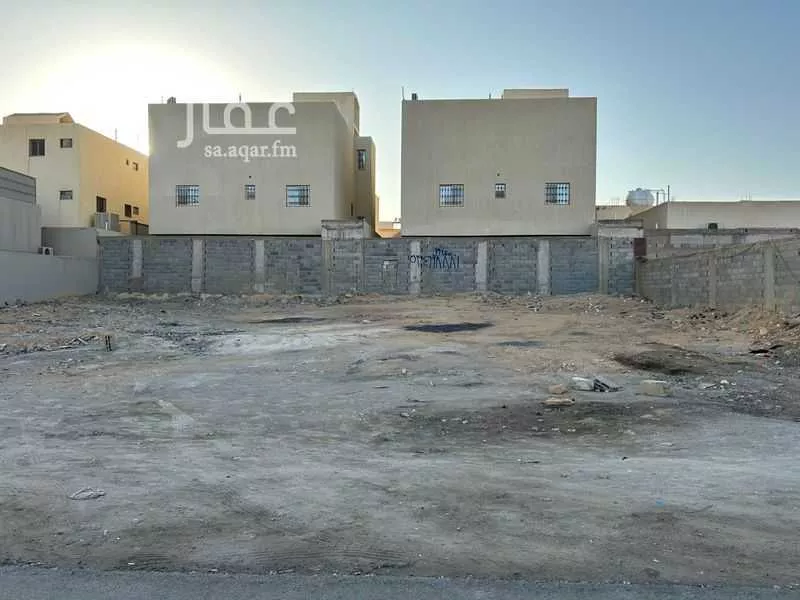 900 sqm land in Tuwaiq 2