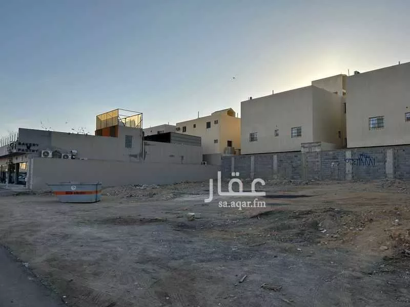 900 sqm land in Tuwaiq 3