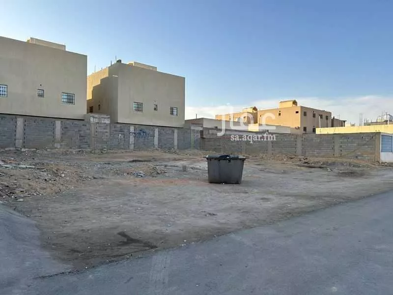 900 sqm land in Tuwaiq 4