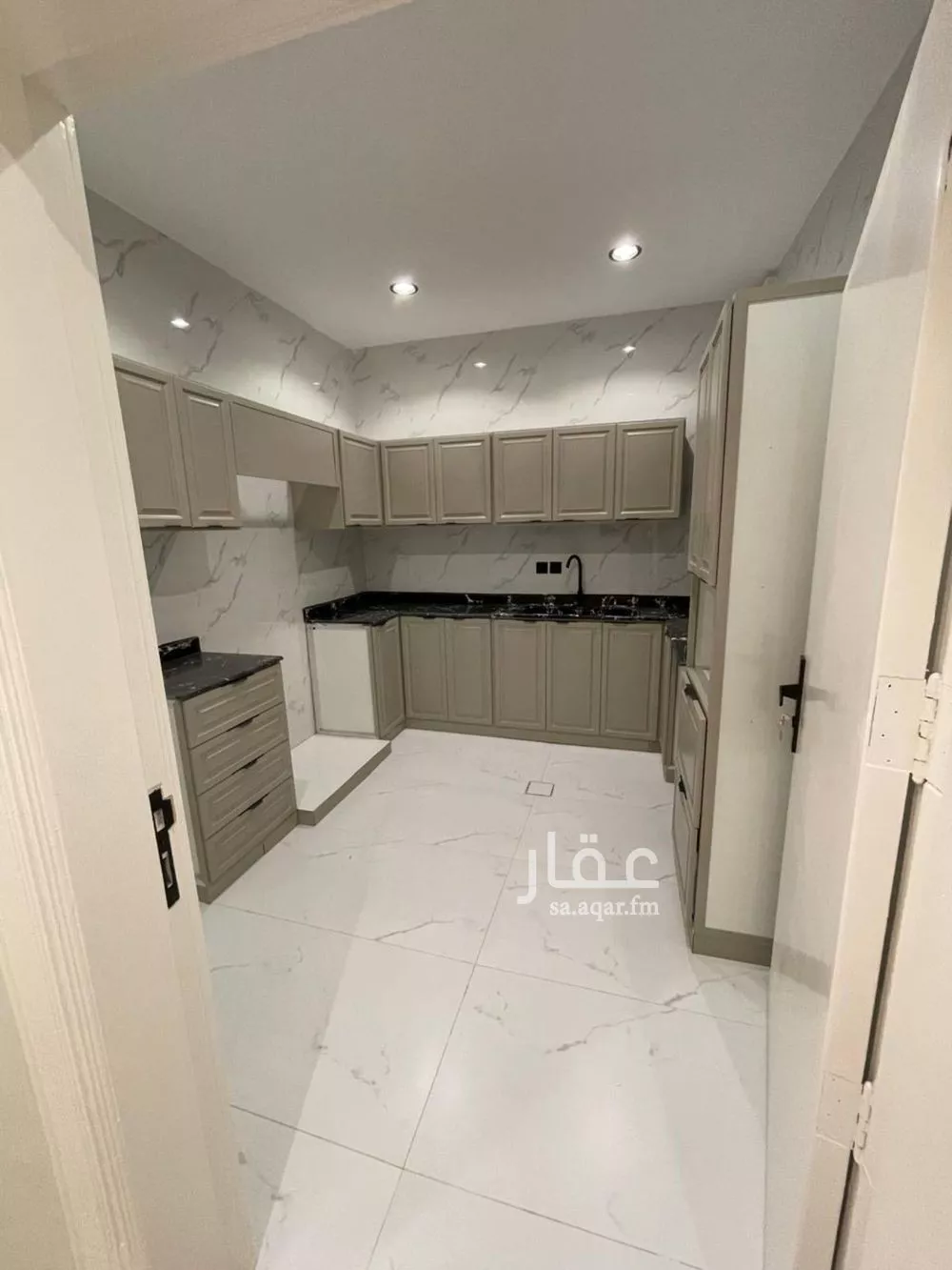 1 bedroom apartment in Al Aqiq 2