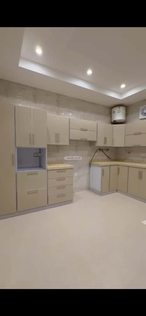 3 bedroom apartment in Al Yaqout, Jeddah 10
