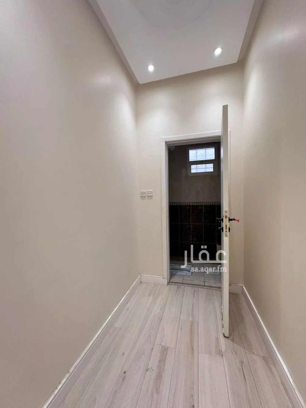 3 bedroom floor in Al Yarmouk 10