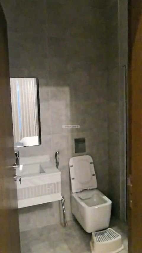 4 bedroom apartment in Al Rabwa, Jeddah 12
