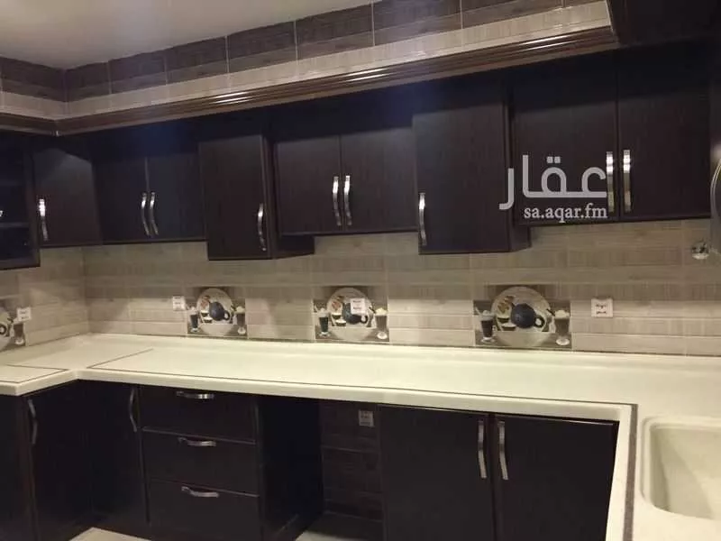 4 bedroom apartment in Al Qusur, Eastern Province 11