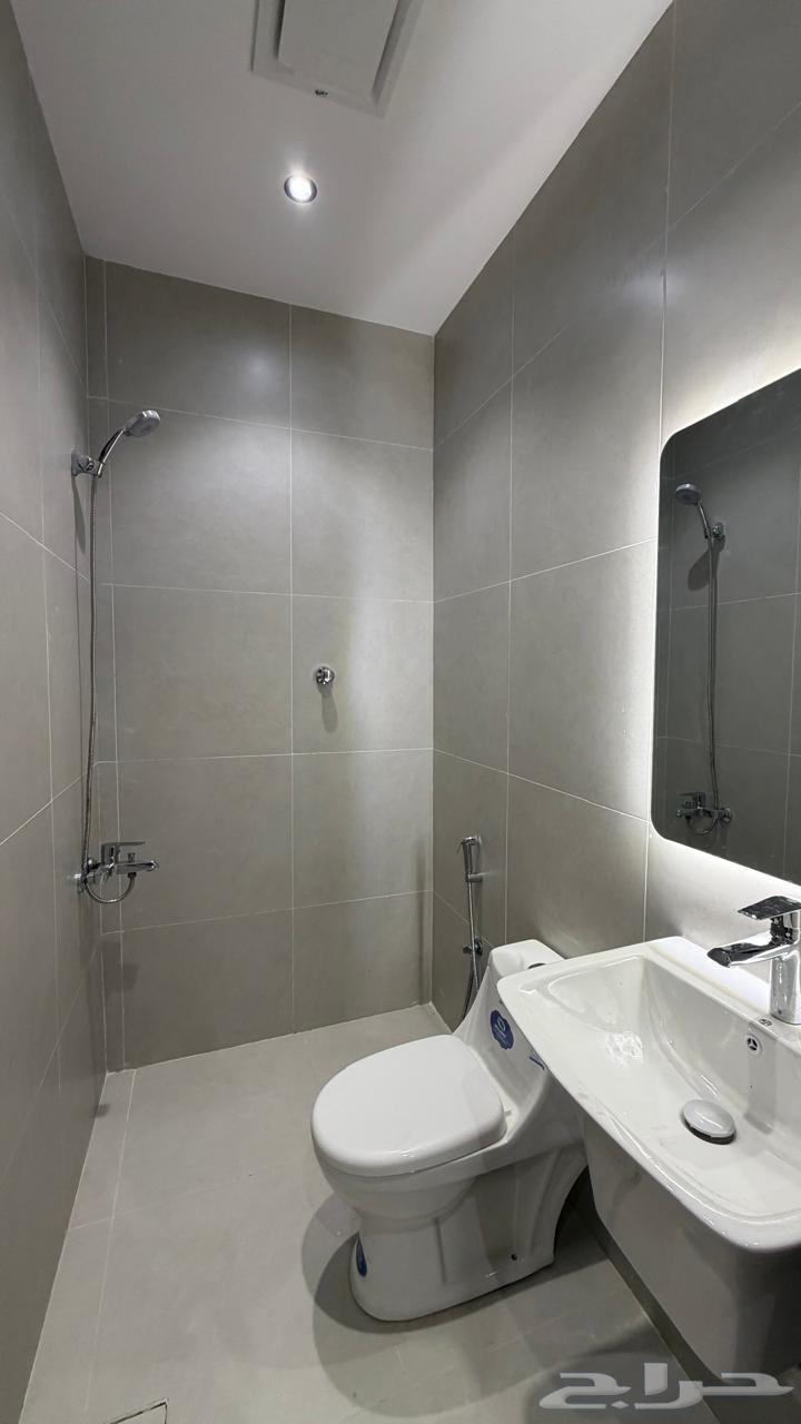 5 bedroom apartment in Industrial City, Madinah 11