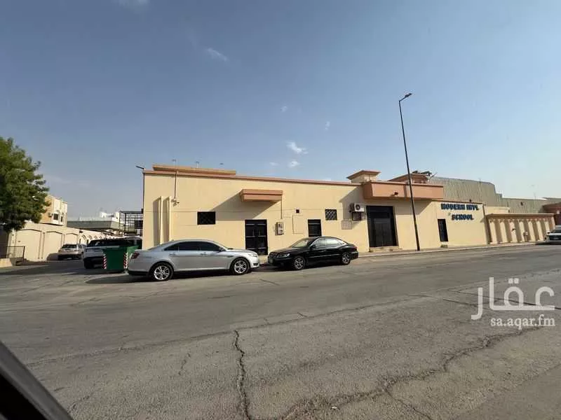 900 sqm land in Al Khalidiyyah 3