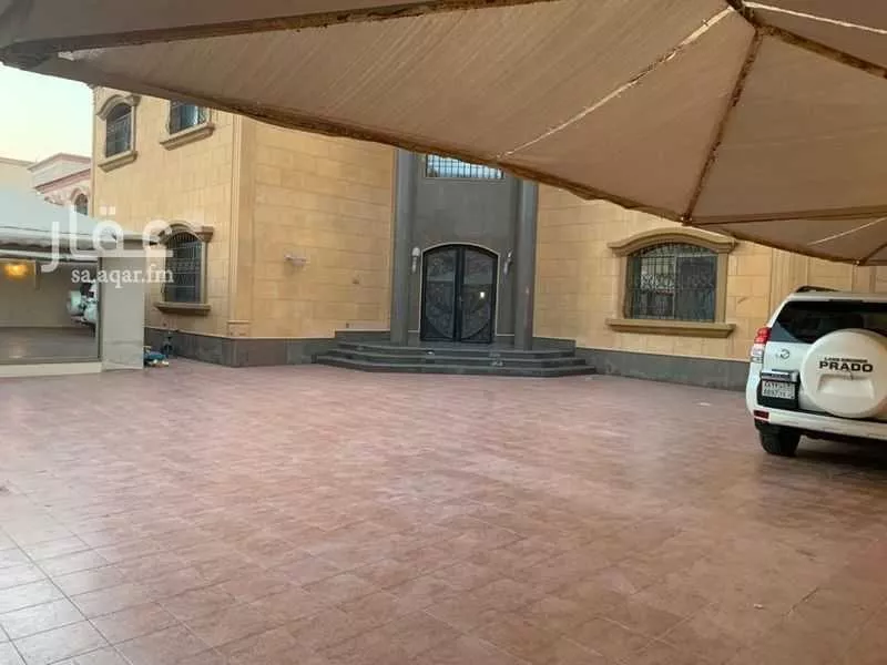 7 bedroom villa in Al Khuzama 15