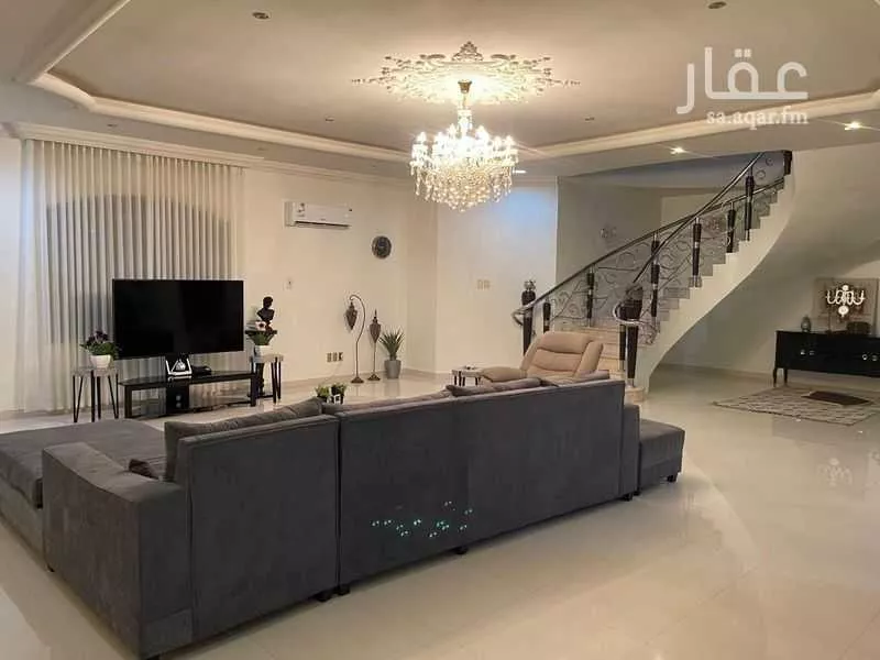 7 bedroom villa in Al Khuzama 4