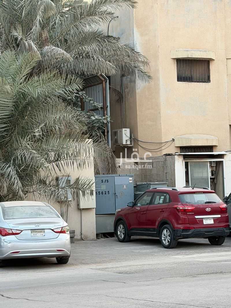 land in Al Sinaiyah, Riyadh 8