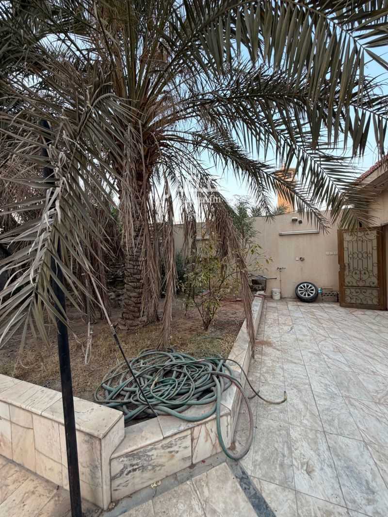 land in Al Sinaiyah, Riyadh 7