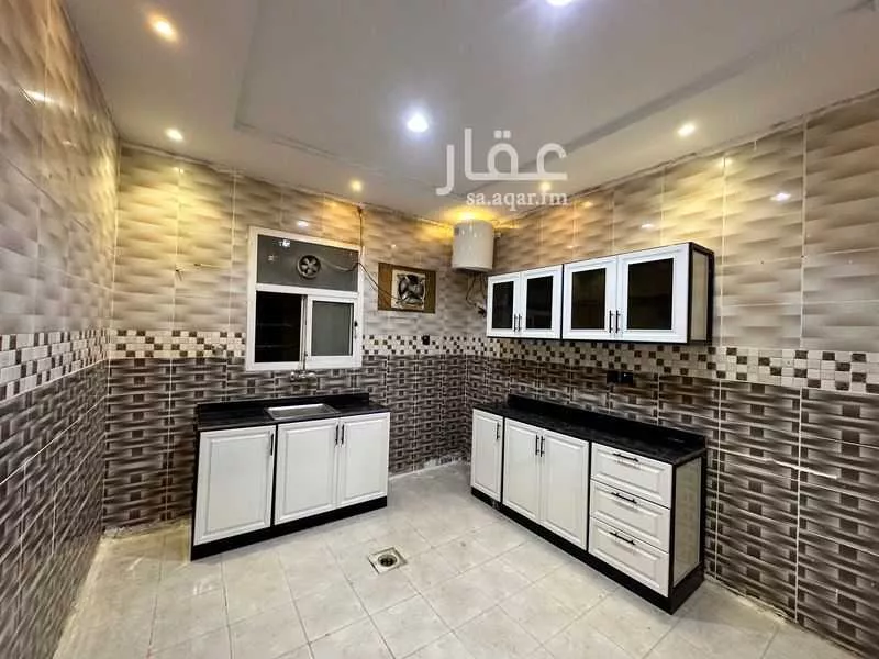 شقة 3 غرف في الرمال 12
