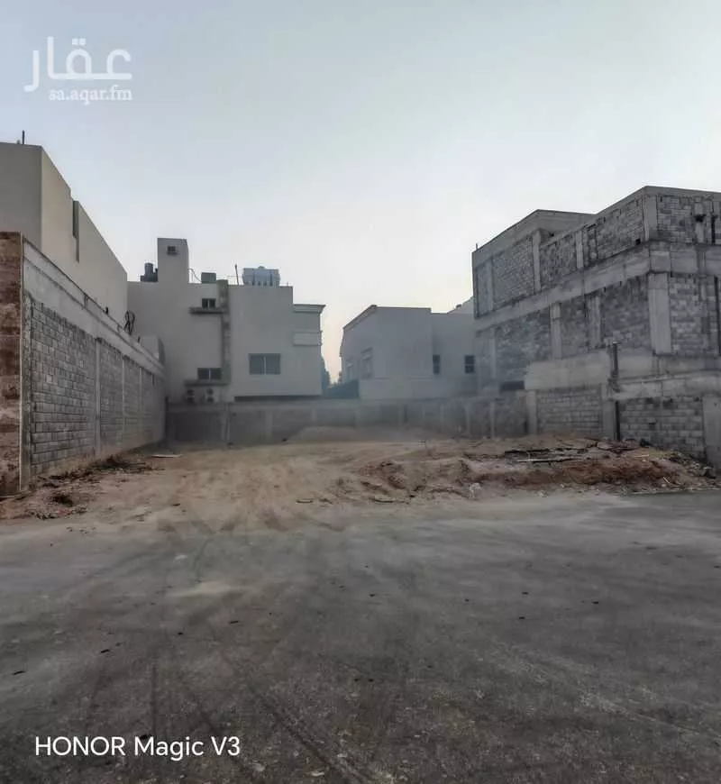 أرض 425 م² في النخيل 6