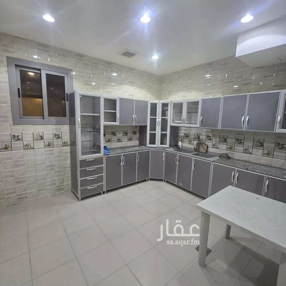 3 bedroom floor in Al Narjis 2