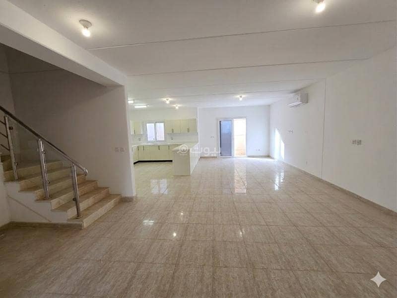 4 bedroom villa in King Khalid International Airport, Riyadh 4