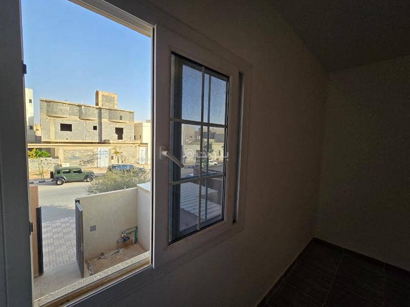 4 bedroom villa in King Khalid International Airport, Riyadh 10