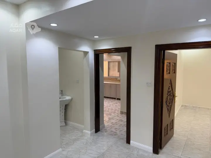 3 bedroom villa in Al Rawdah, Riyadh 4
