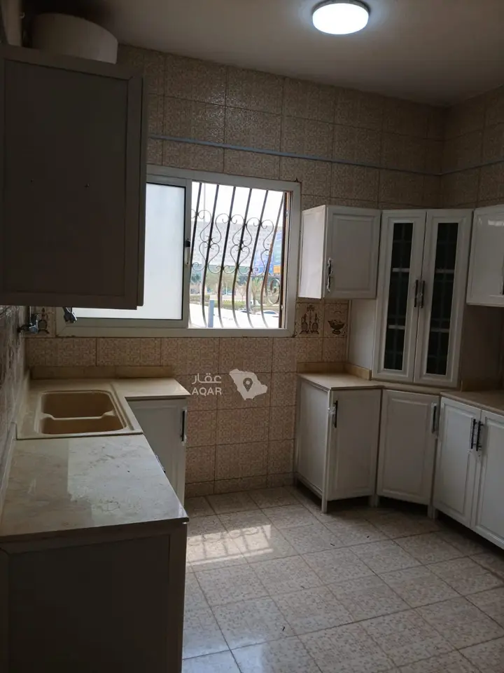 3 bedroom villa in Al Rawdah, Riyadh 11