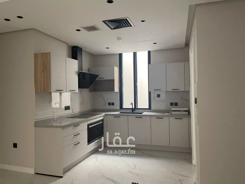 3 bedroom apartment in Al Malqa 8