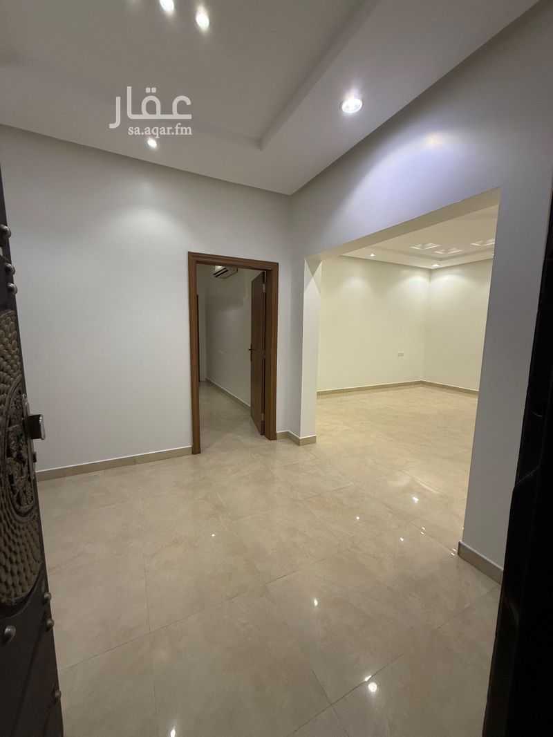 5 bedroom villa in An Nafal, Riyadh 7