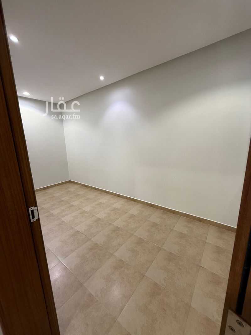 5 bedroom villa in An Nafal, Riyadh 9