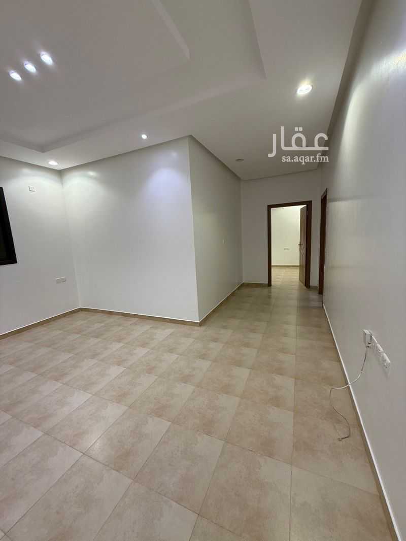 5 bedroom villa in An Nafal, Riyadh 13