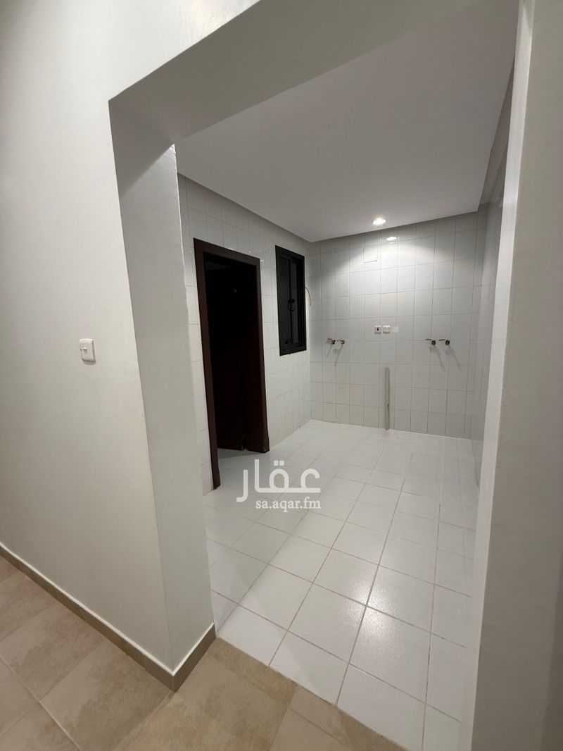 5 bedroom villa in An Nafal, Riyadh 14