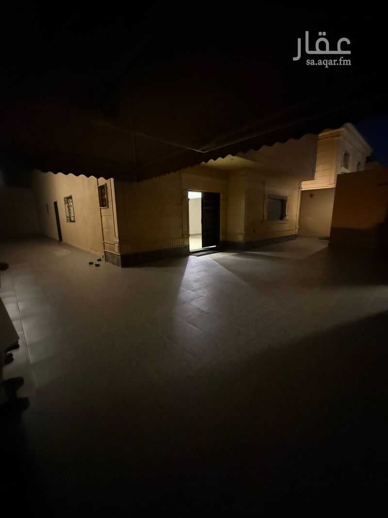 5 bedroom villa in An Nafal, Riyadh 2