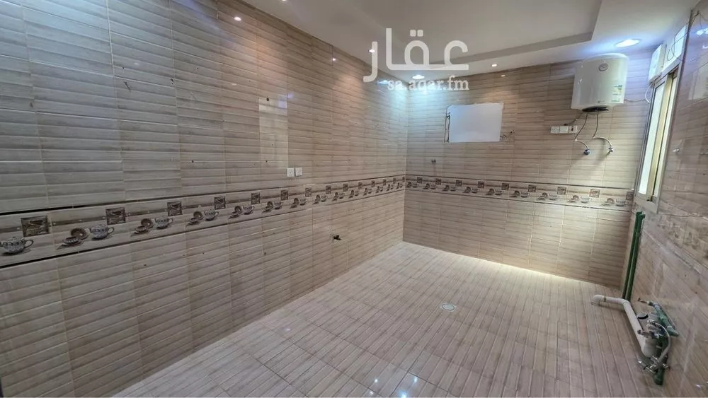 4 bedroom floor in Dhahrat Namar 5