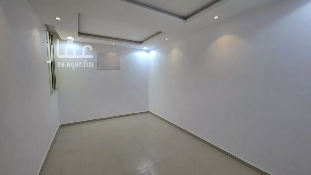4 bedroom floor in Dhahrat Namar 9