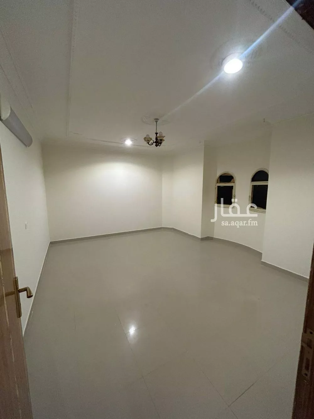 4 bedroom floor in Dhahrat Laban 2