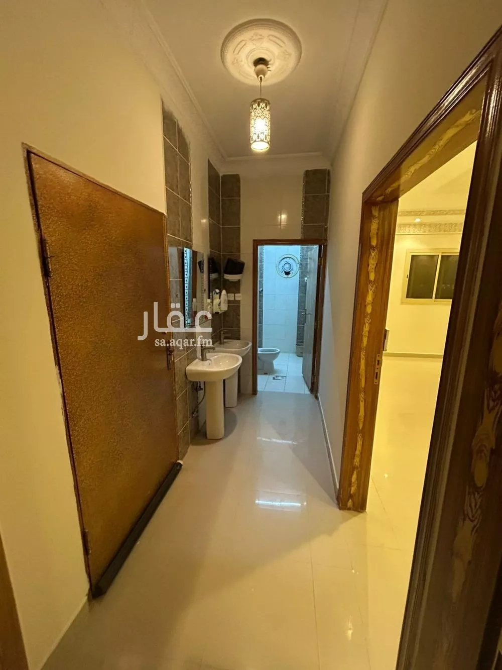 4 bedroom floor in Dhahrat Laban 3