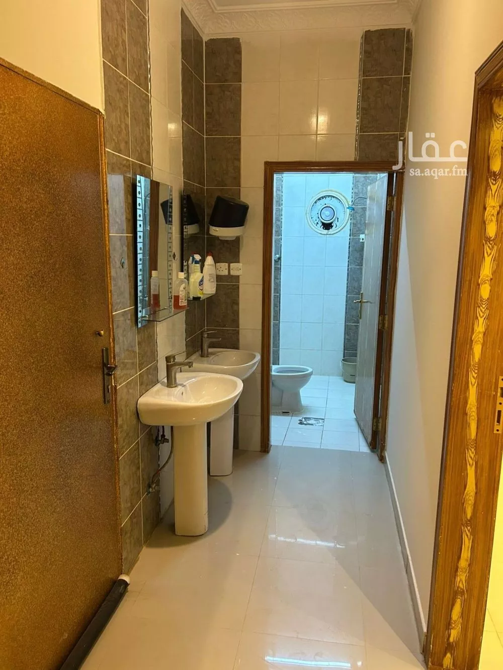4 bedroom floor in Dhahrat Laban 4