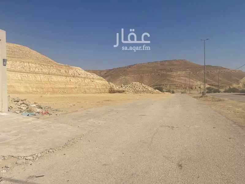 أرض 630 م² في بنبان 8