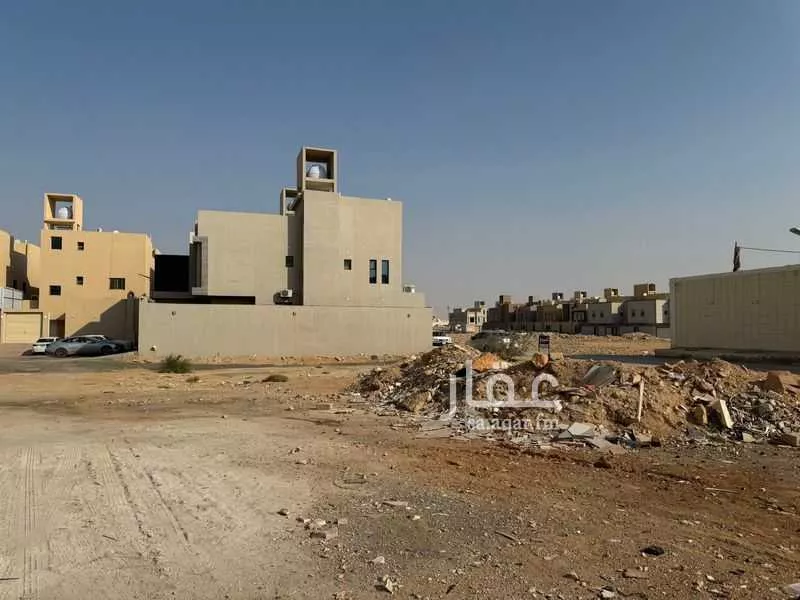927 sqm land in Tuwaiq 10