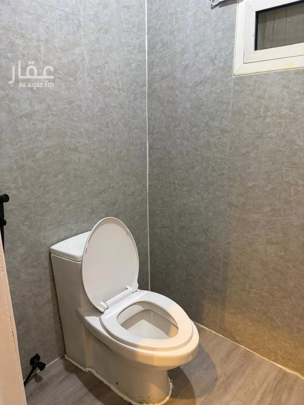 شقة 1 غرف في العقيق 7