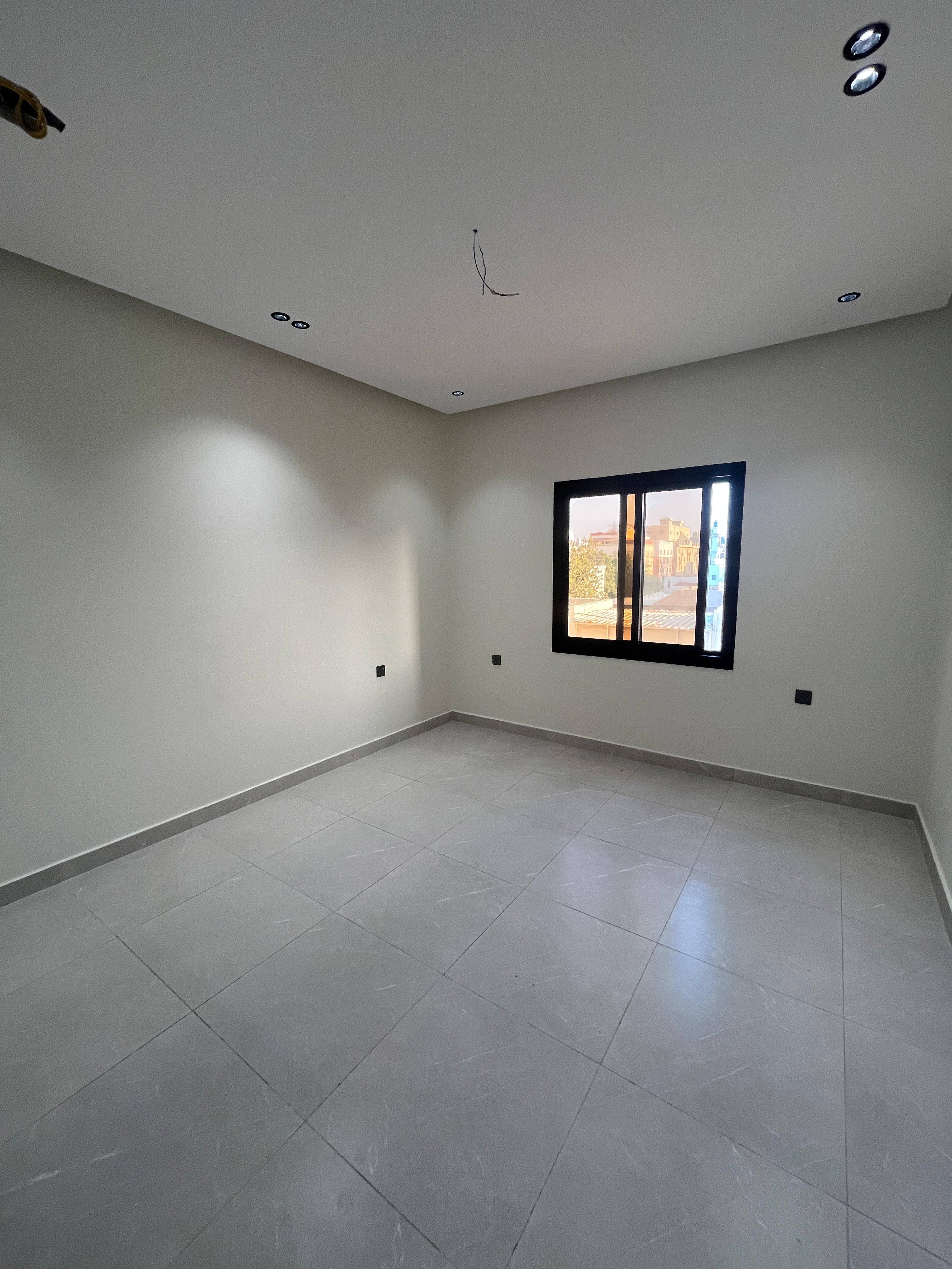 4 bedroom apartment in Al Rawdah, Jeddah 4
