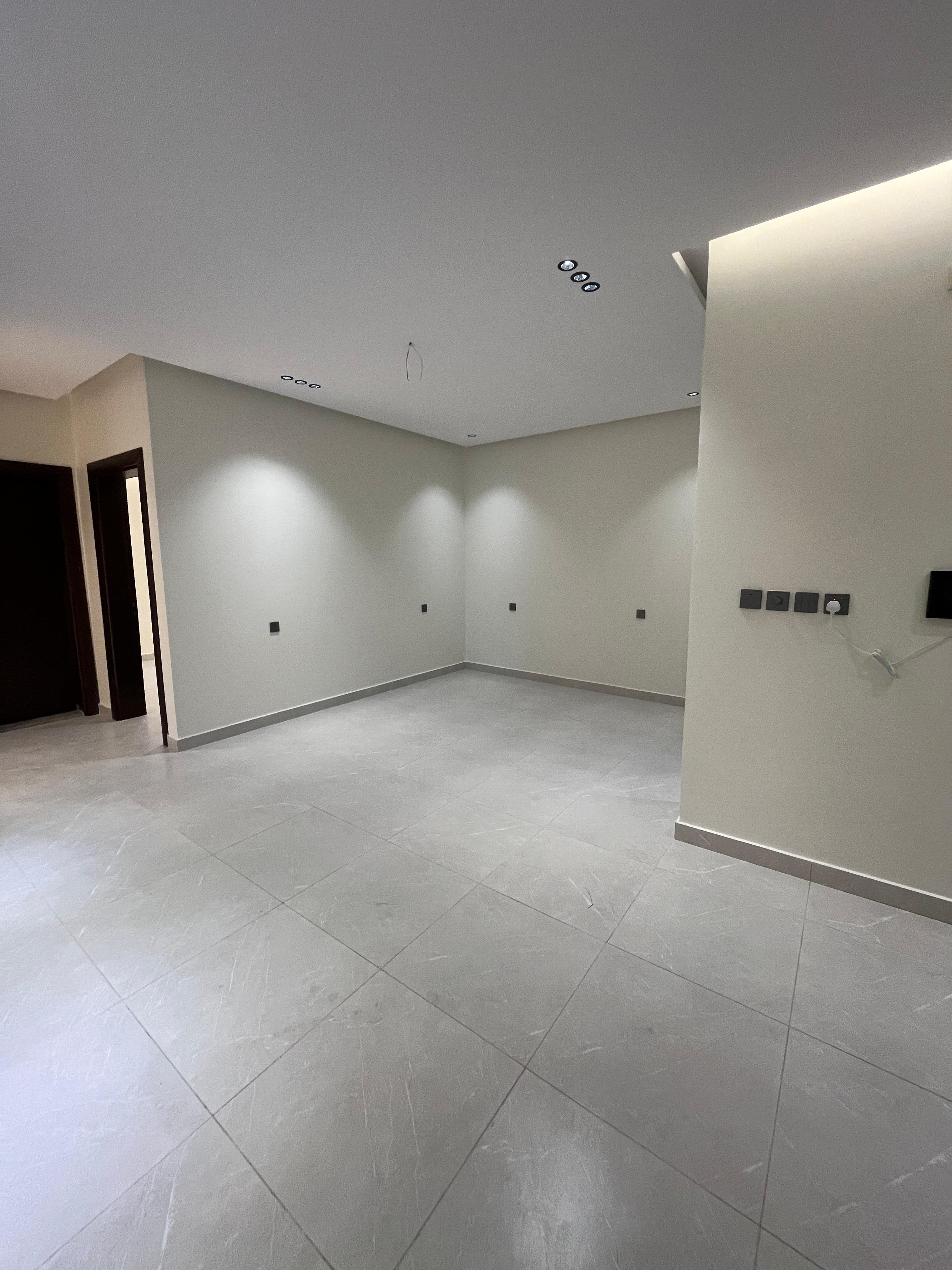 4 bedroom apartment in Al Rawdah, Jeddah 6