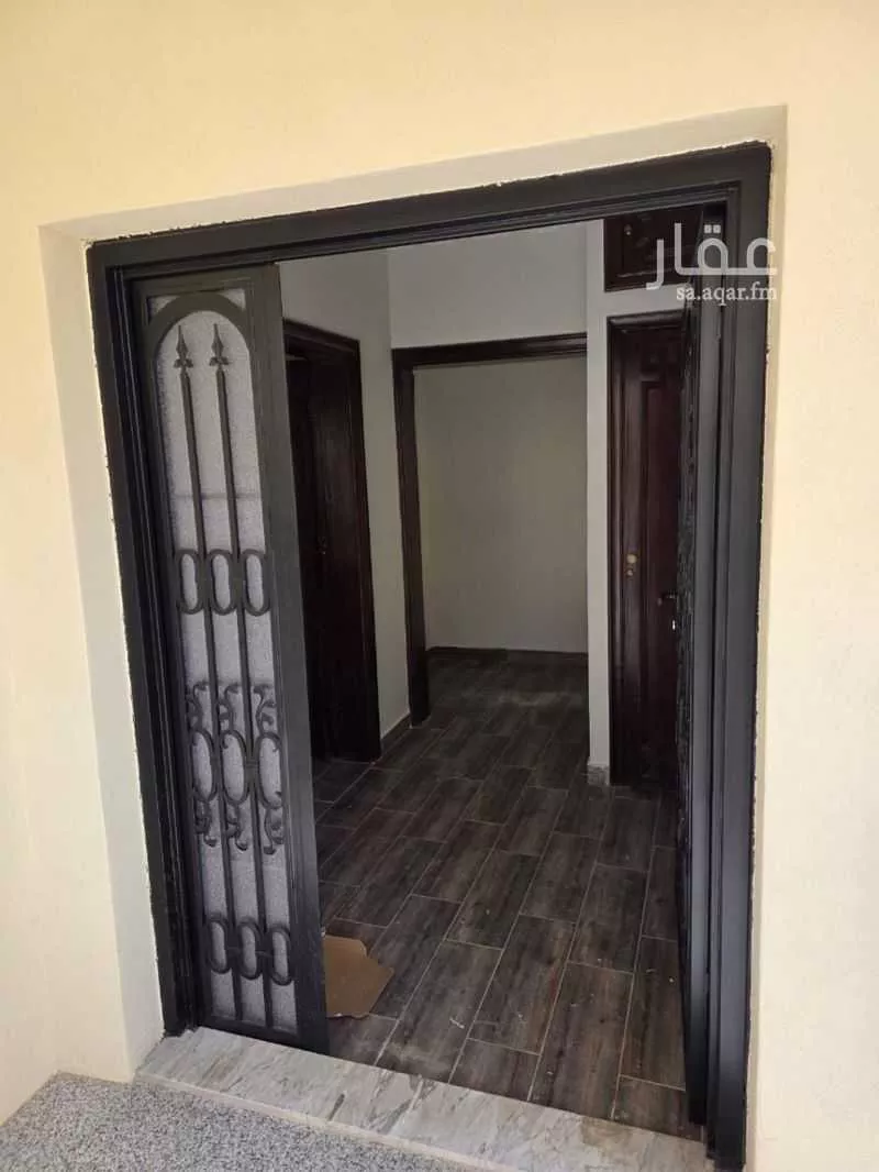 أرض 2220 م² في الورود 23
