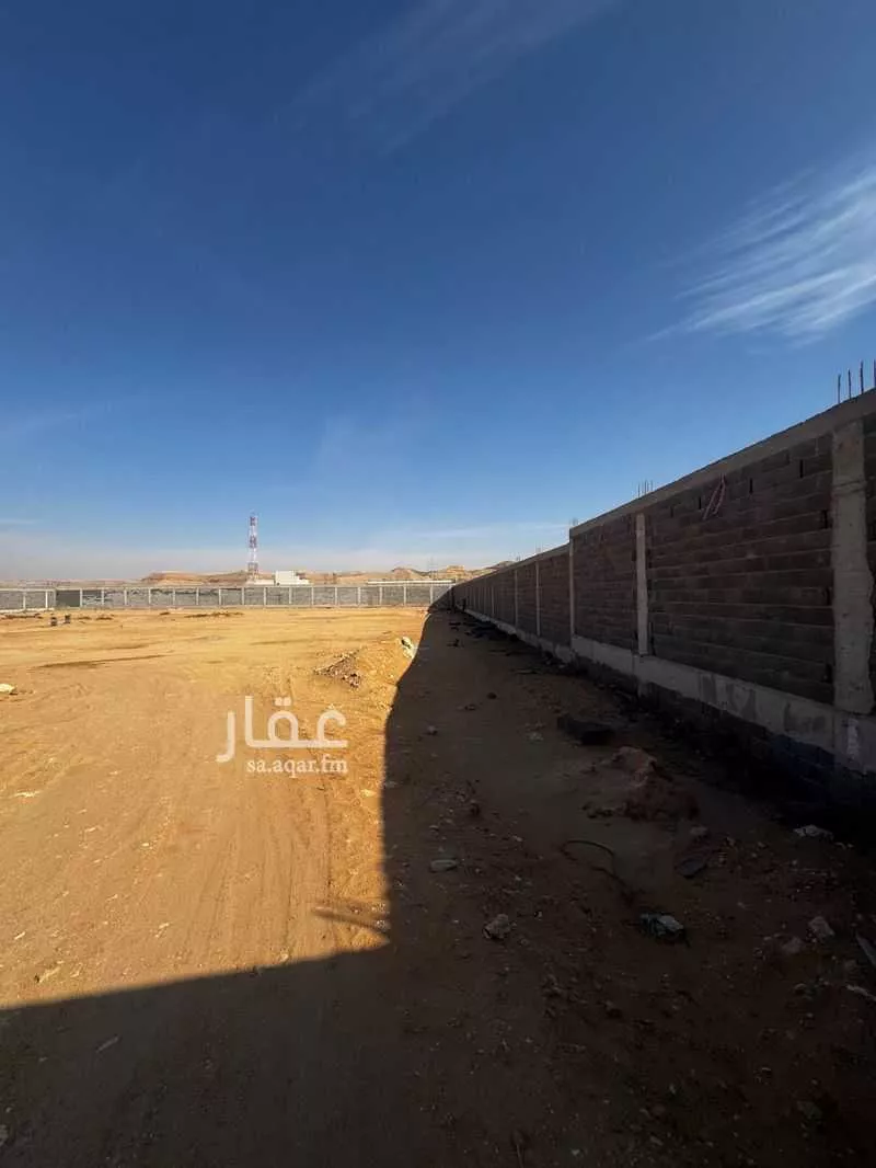 6736 sqm land in Uhud 11